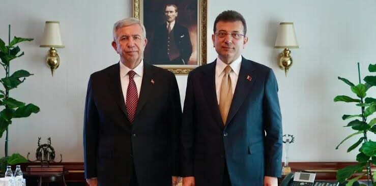 İmamoğlu ve Yavaş’tan tepki: Eşiyle uyurken evi basıldı